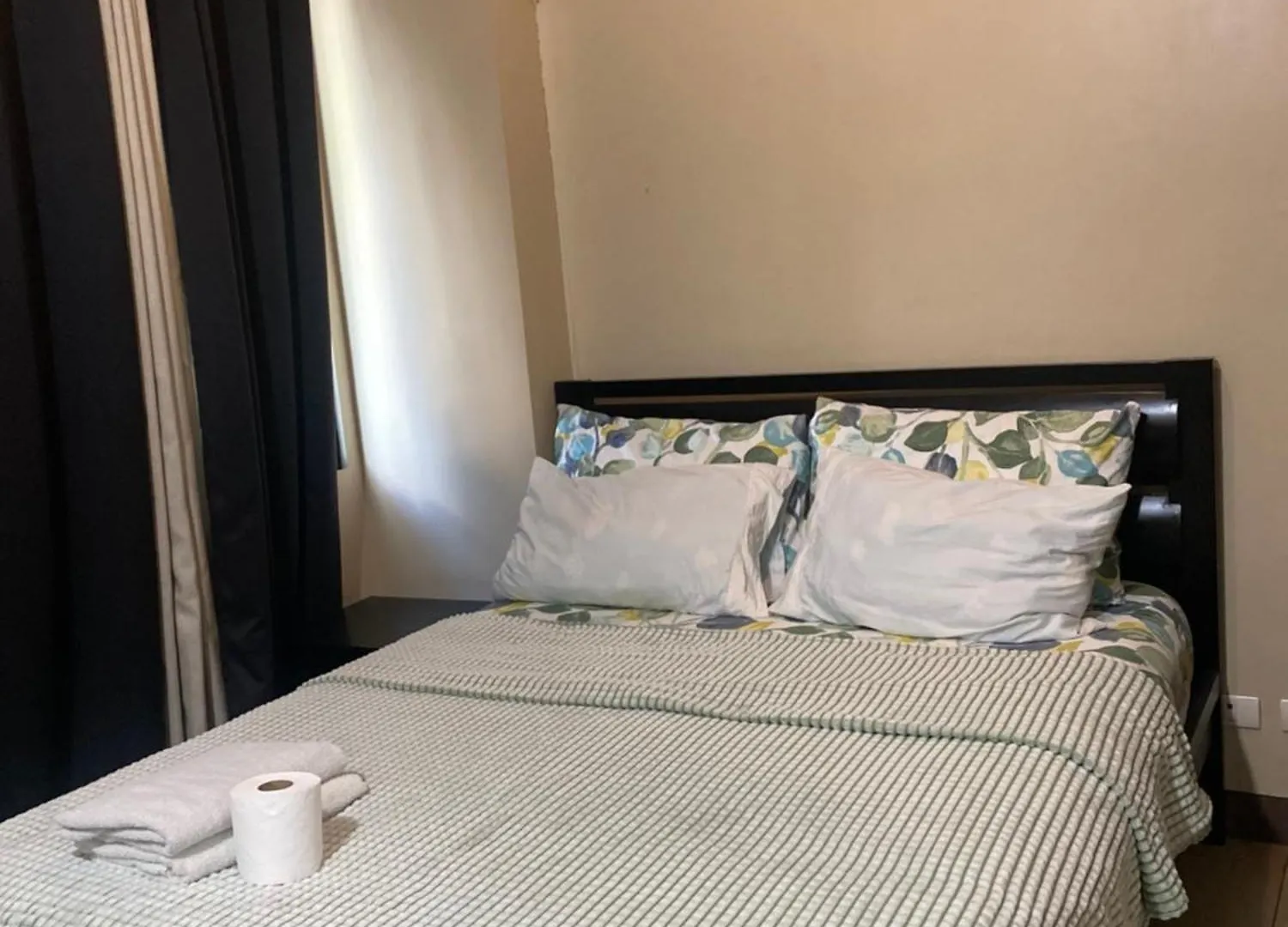 Two Palm Tree Villas Condotel By Kath Manila Filippine