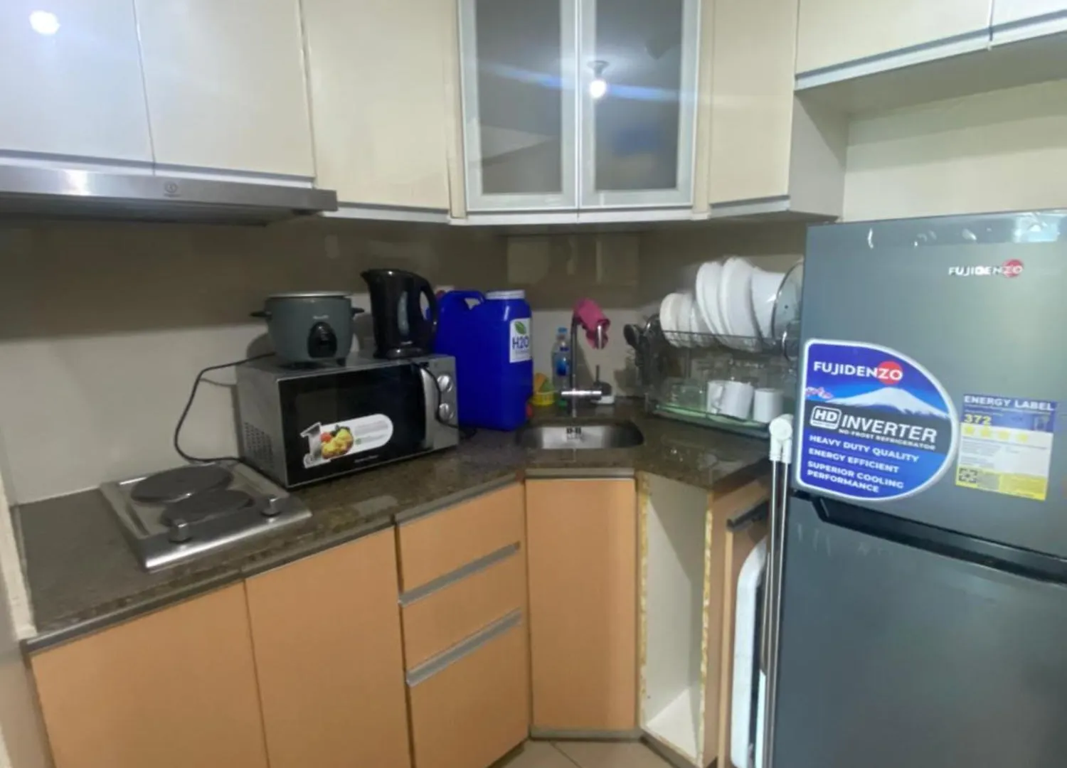 Two Palm Tree Villas Condotel By Kath Manila